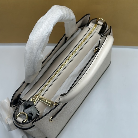 MICHAEL KORS Reed Large Leather Belted Satchel Crossbody Handbag Center Zip - Picture 7 of 13